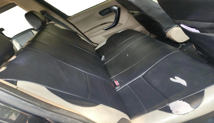 2023 Mahindra BOLERO NEO N 4, Diesel, Manual, 1,08,097 km, interior