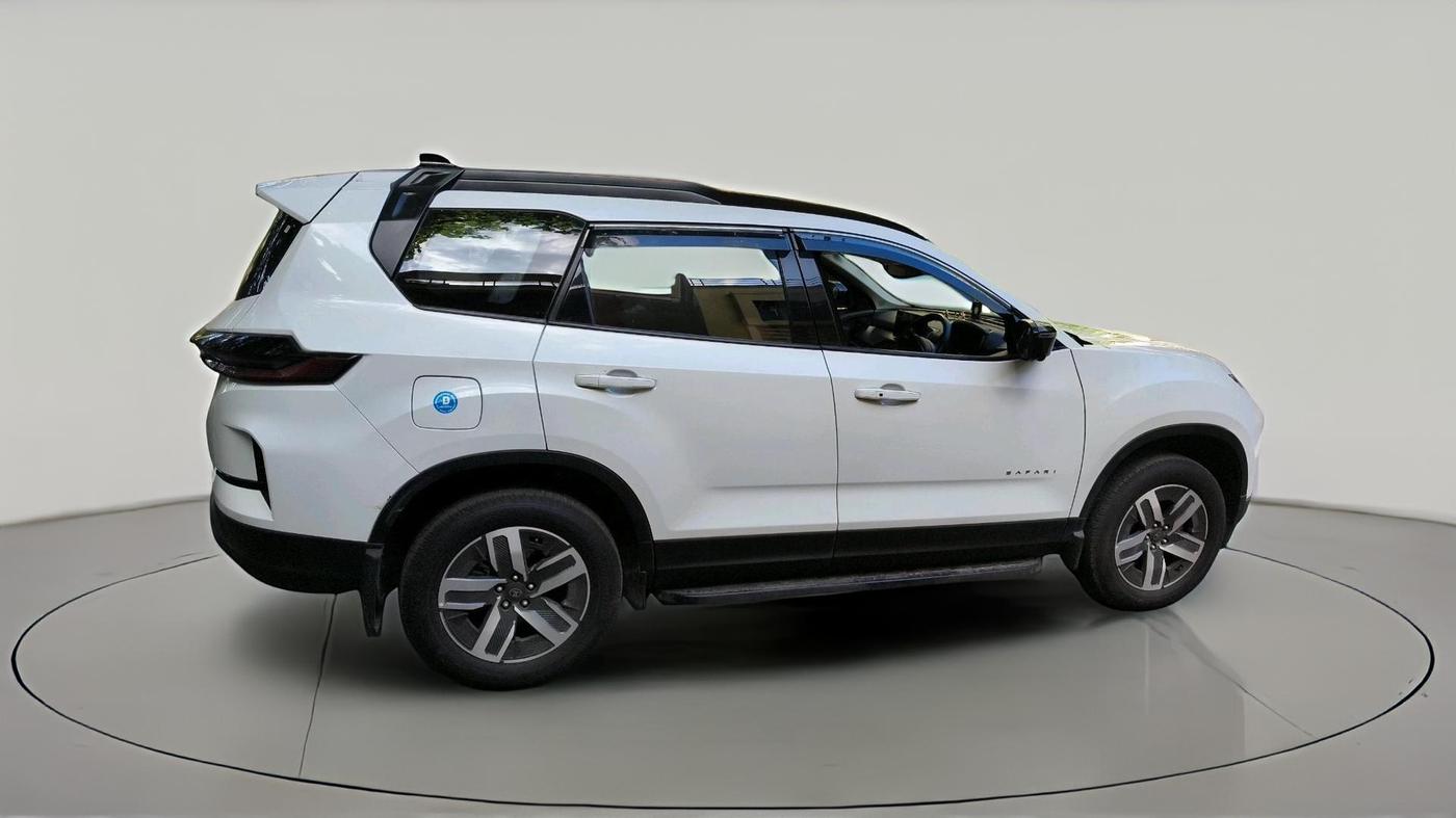 2025 Tata Safari ADVENTURE PLUS, Diesel, Manual, 14,098 km, exterior
