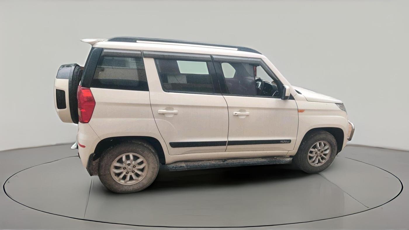 2017 Mahindra TUV300 T8, Diesel, Manual, 1,38,707 km, exterior