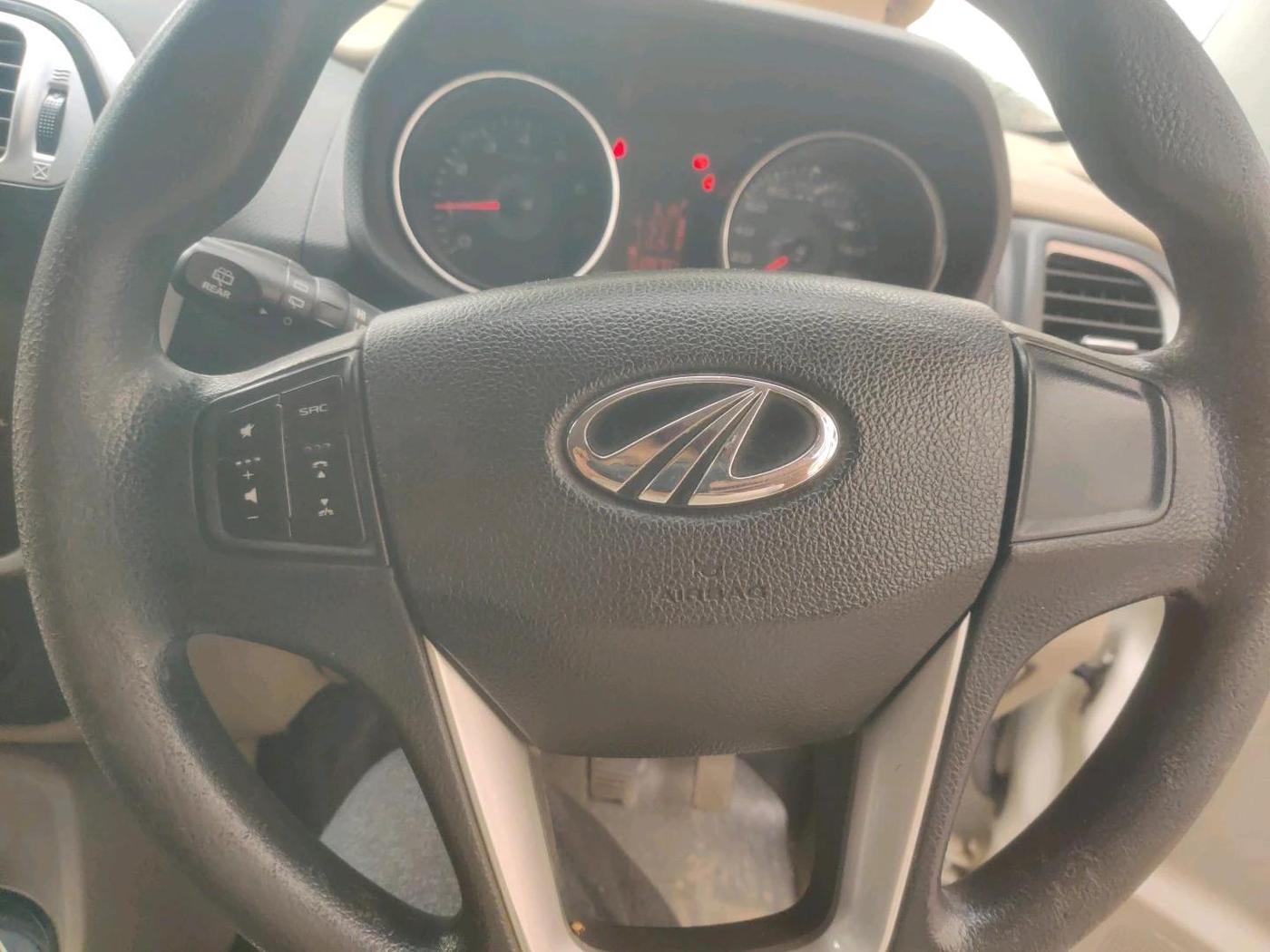 2017 Mahindra TUV300 T8, Diesel, Manual, 1,38,707 km, interior