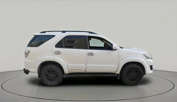 2015 Toyota Fortuner 3.0 4X2 MT, Diesel, Manual, 2,66,919 km, exterior