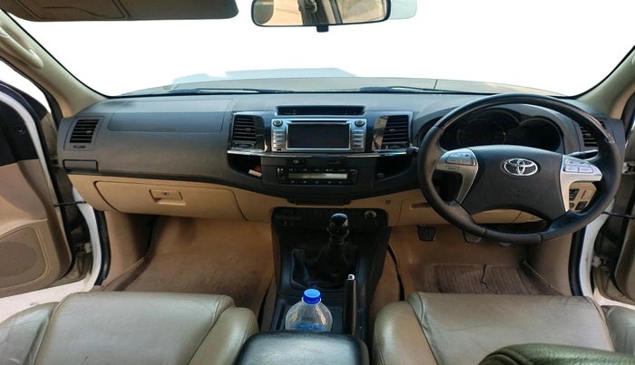 2015 Toyota Fortuner 3.0 4X2 MT, Diesel, Manual, 2,66,919 km, interior