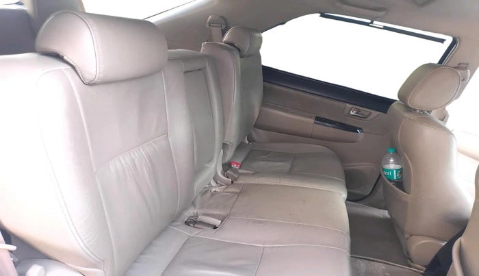 2015 Toyota Fortuner 3.0 4X2 MT, Diesel, Manual, 2,66,919 km, interior