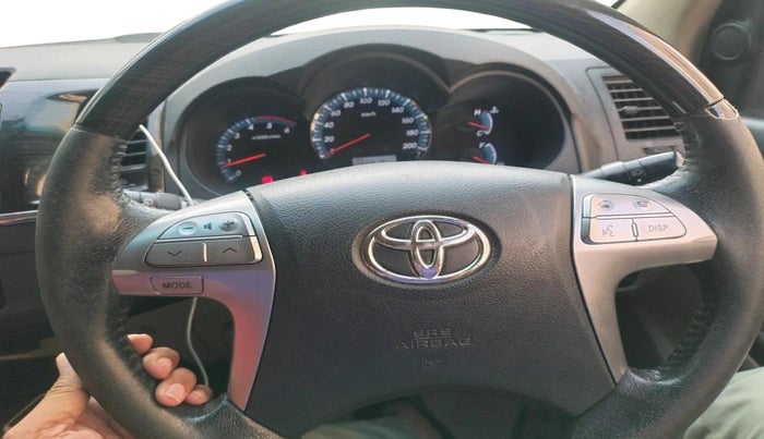 2015 Toyota Fortuner 3.0 4X2 MT, Diesel, Manual, 2,66,919 km, interior