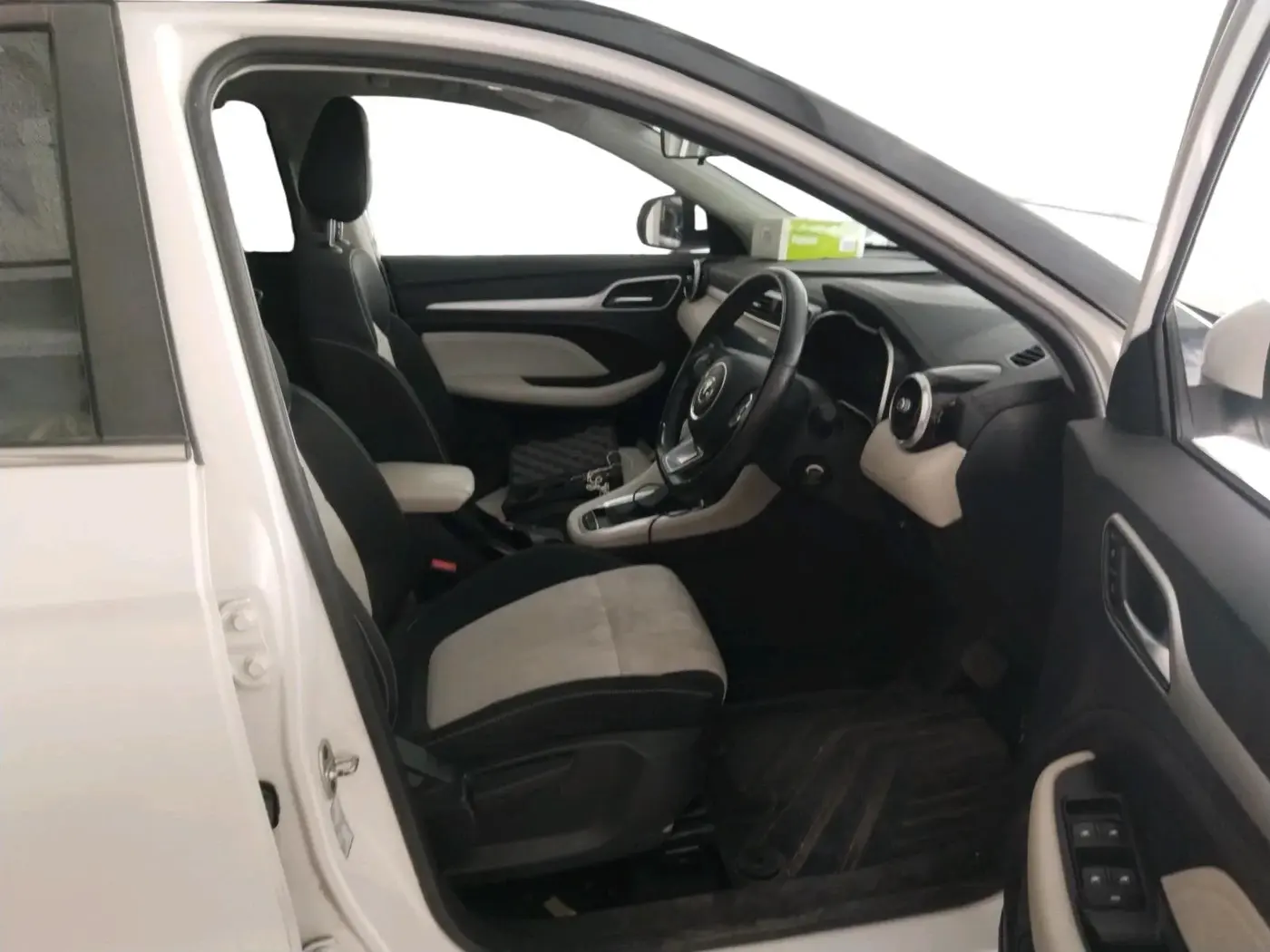 2021 MG ASTOR SUPER 1.5 CVT, Petrol, Automatic, 36,826 km, interior
