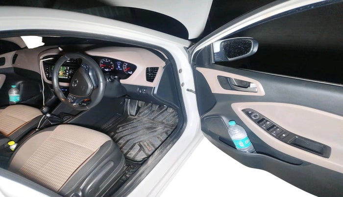 2018 Hyundai Elite i20 ASTA 1.2 (O), Petrol, Manual, 1,27,536 km, interior