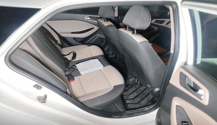 2018 Hyundai Elite i20 ASTA 1.2 (O), Petrol, Manual, 1,27,536 km, interior