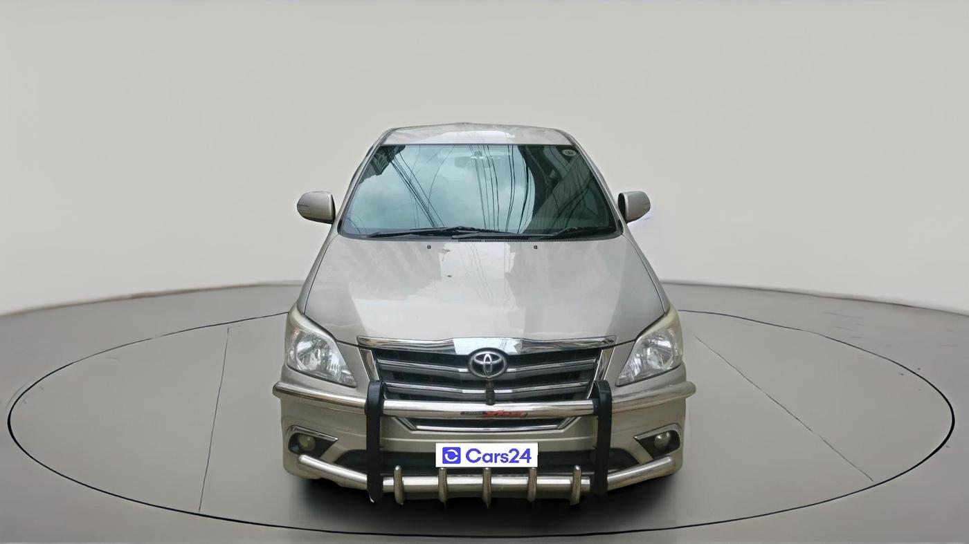 2014 Toyota Innova 2.5 ZX 7 STR, Diesel, Manual, 1,53,562 km, exterior