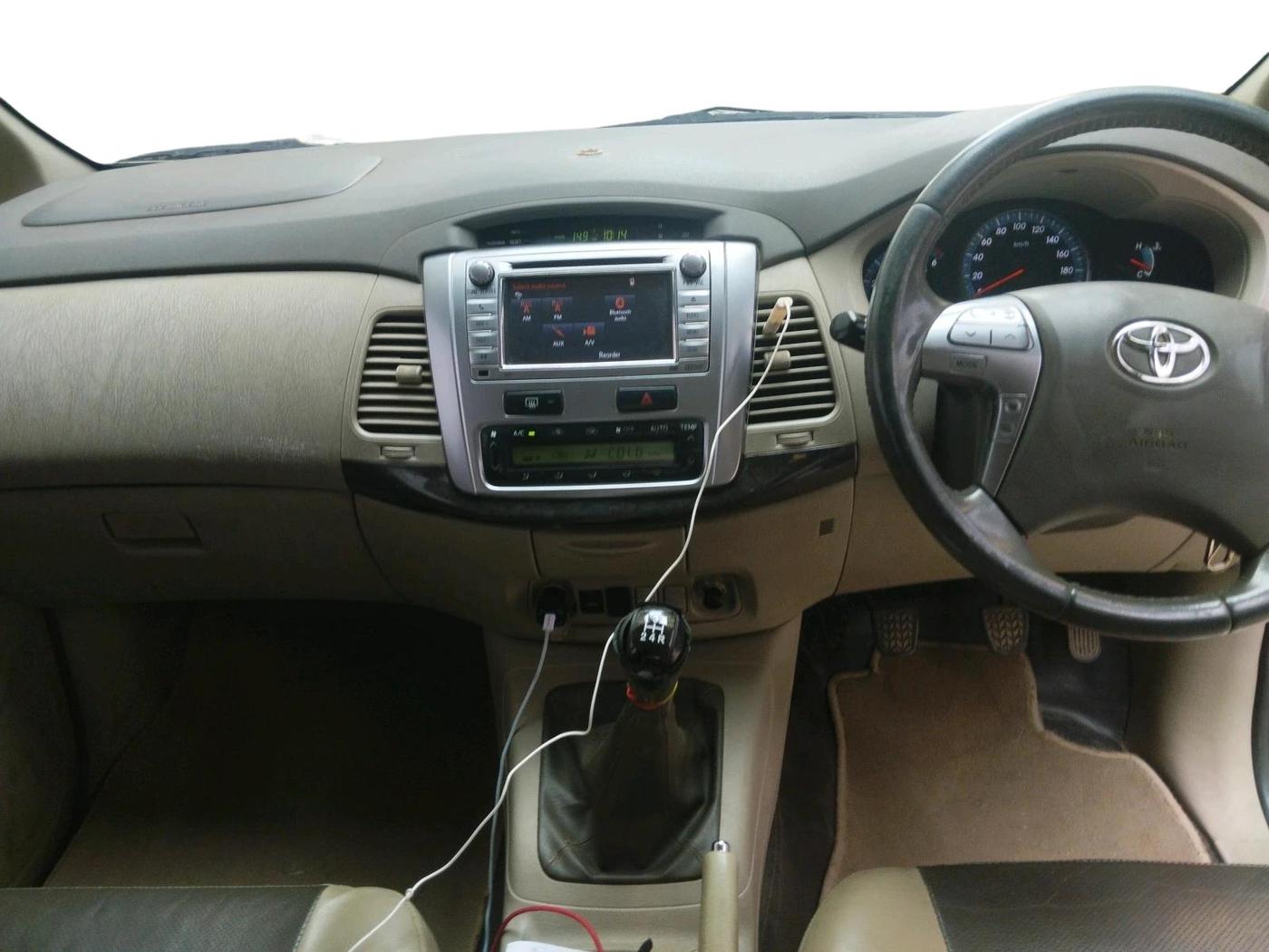 2014 Toyota Innova 2.5 ZX 7 STR, Diesel, Manual, 1,53,562 km, interior