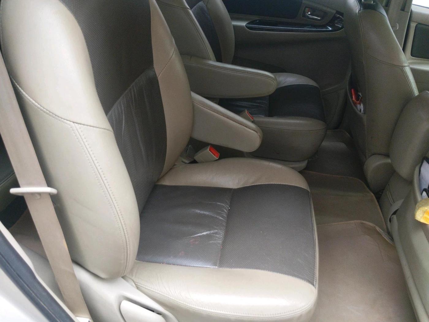 2014 Toyota Innova 2.5 ZX 7 STR, Diesel, Manual, 1,53,562 km, interior
