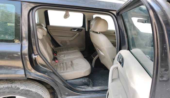 2012 Skoda Yeti AMBITION 2.0 TDI CR 4X2, Diesel, Manual, 1,78,699 km, interior