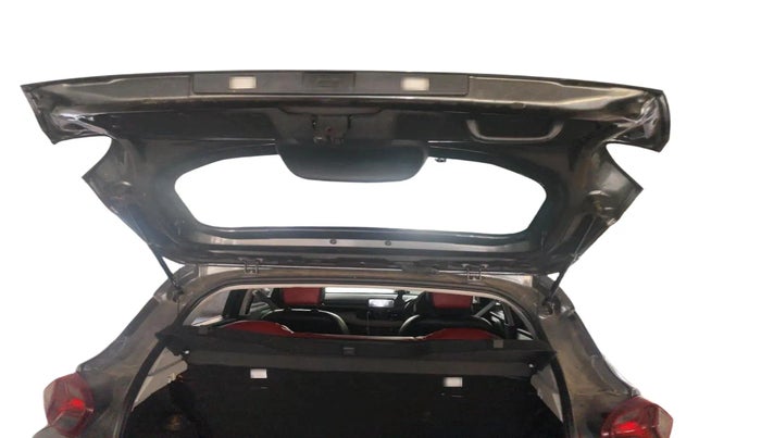 2025 Tata PUNCH ADVENTURE AMT, Petrol, Automatic, 13,085 km, exterior