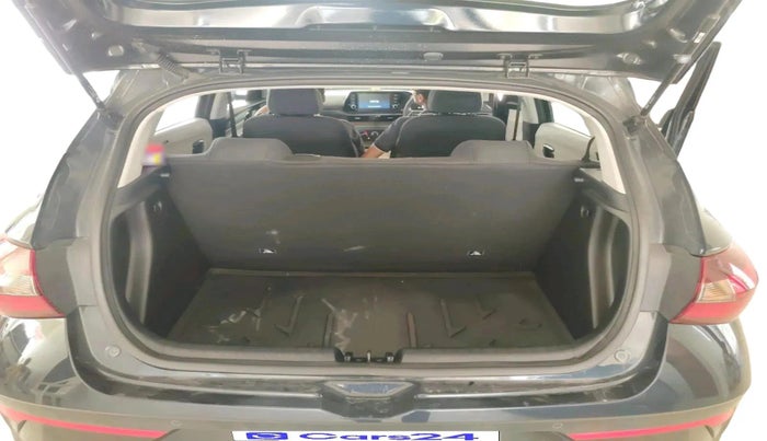 2025 Hyundai NEW I20 MAGNA 1.2 MT, Petrol, Manual, 4,146 km, exterior