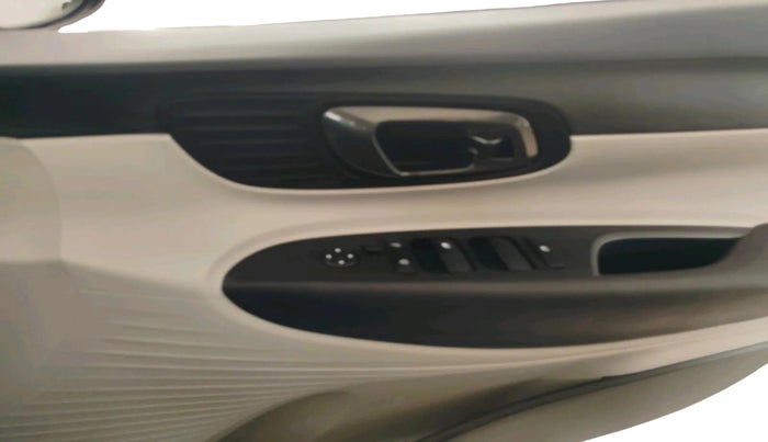 2025 Hyundai NEW I20 MAGNA 1.2 MT, Petrol, Manual, 4,146 km, interior