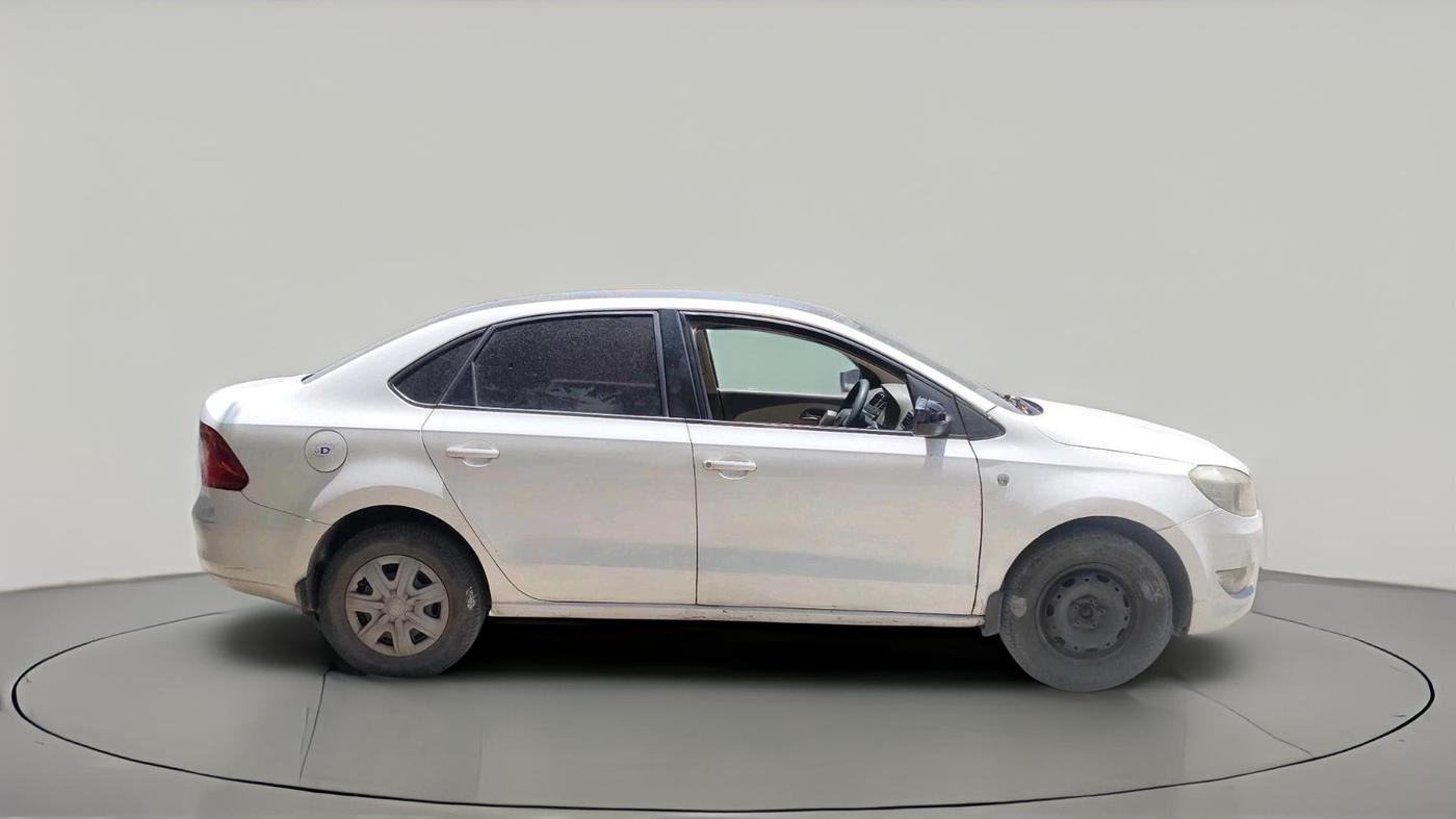 2012 Skoda Rapid AMBITION 1.6 TDI CR MT, Diesel, Manual, 1,50,384 km, exterior