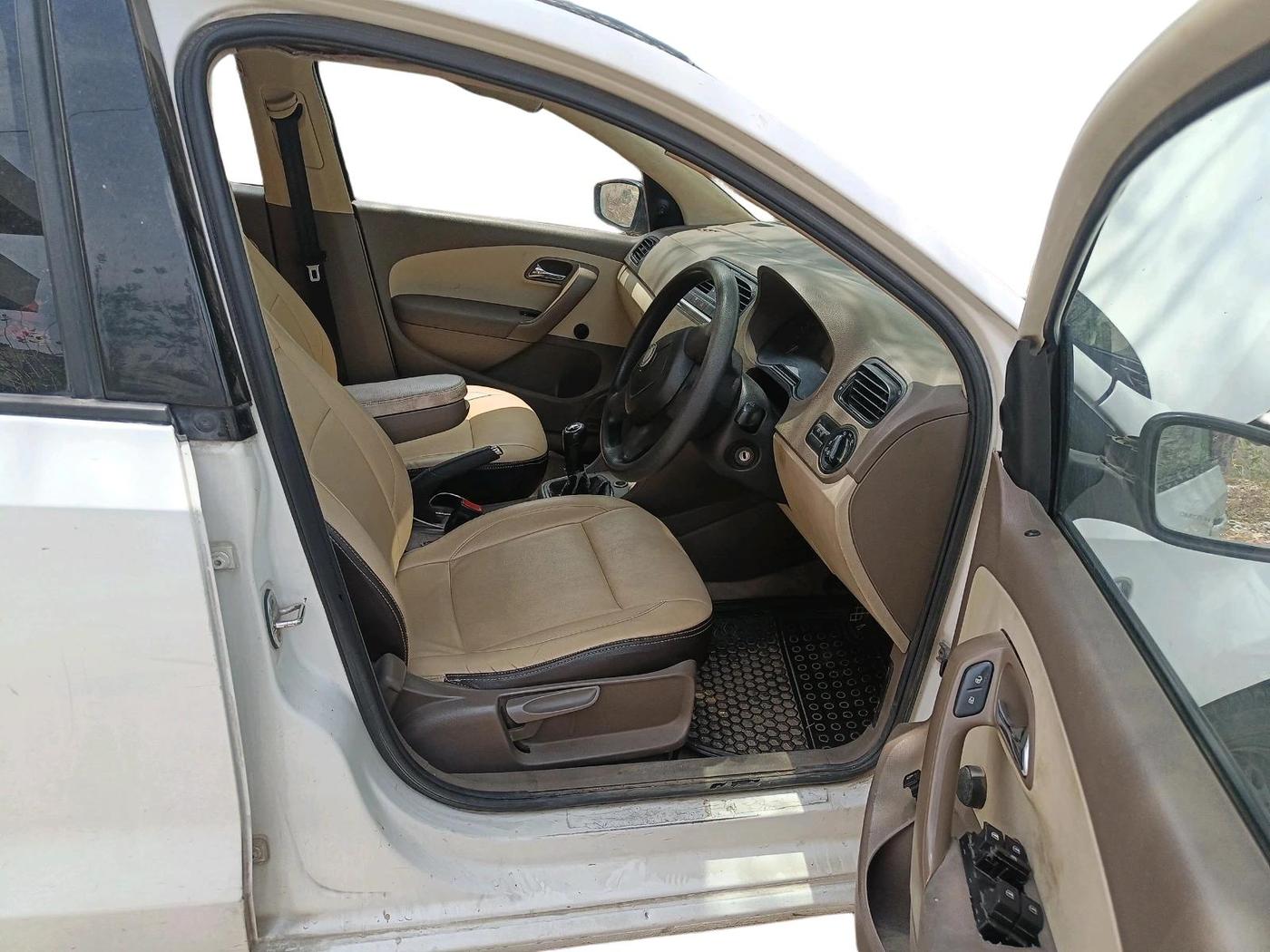 2012 Skoda Rapid AMBITION 1.6 TDI CR MT, Diesel, Manual, 1,50,384 km, interior