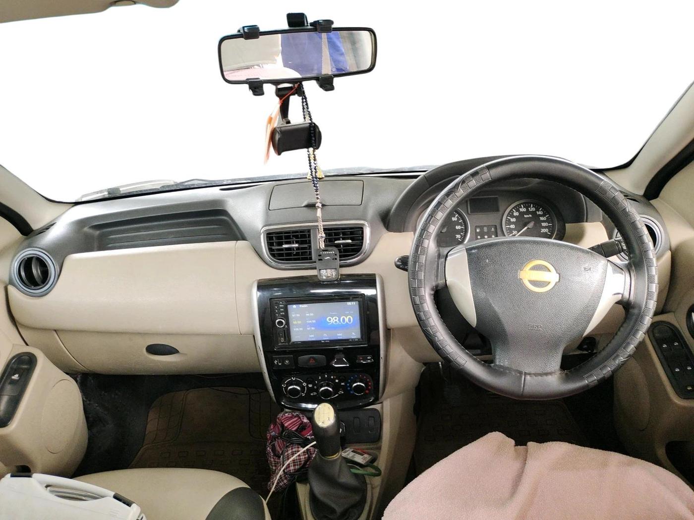2014 Nissan Terrano XL (D), Diesel, Manual, 1,03,564 km, interior