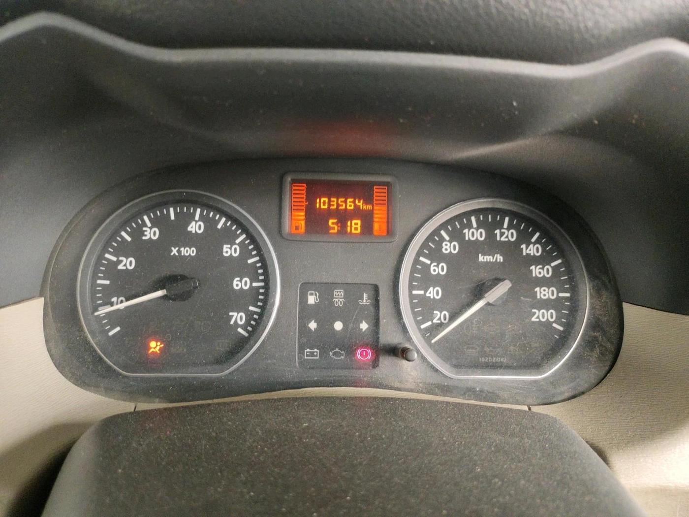 2014 Nissan Terrano XL (D), Diesel, Manual, 1,03,564 km, interior