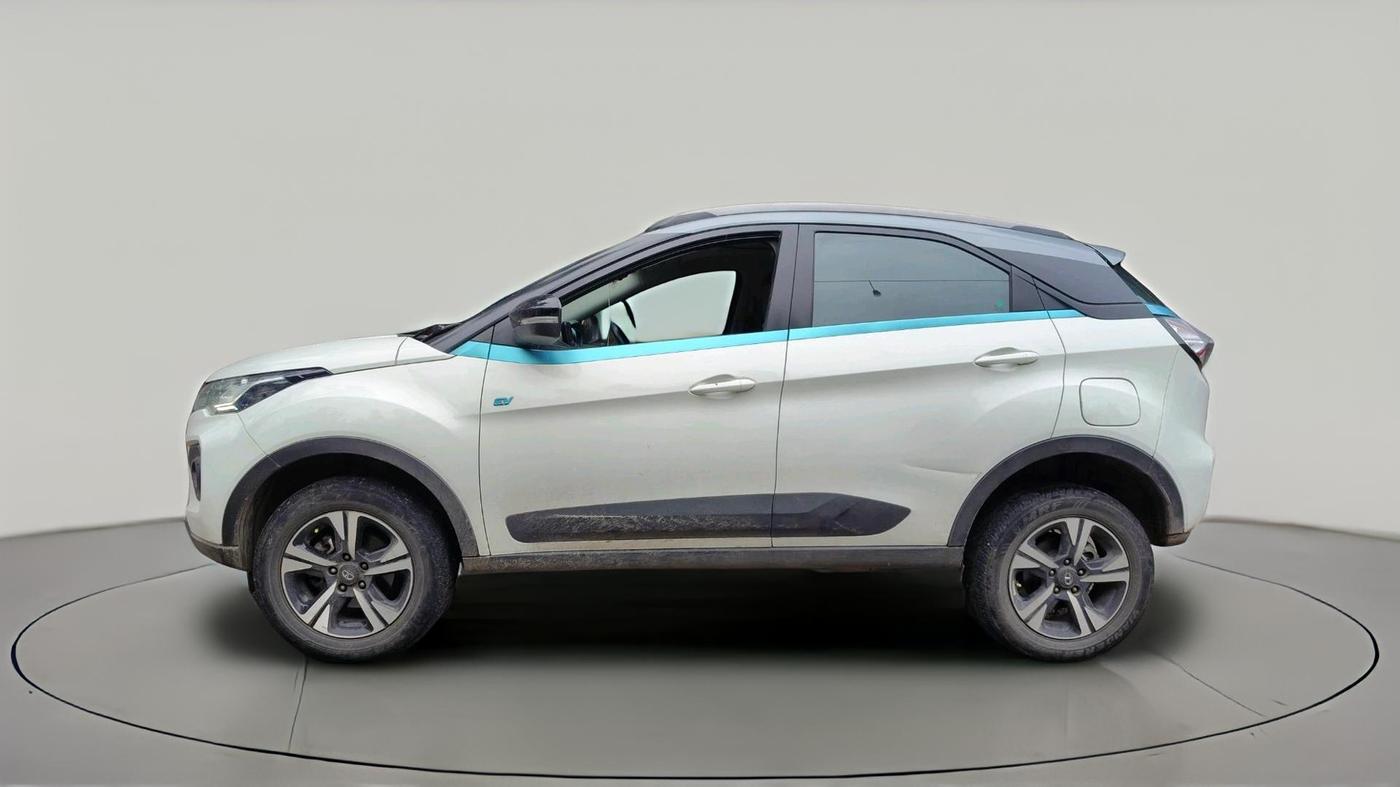 2023 Tata NEXON EV XZ PLUS LUX, Electric, Automatic, 72,163 km, exterior