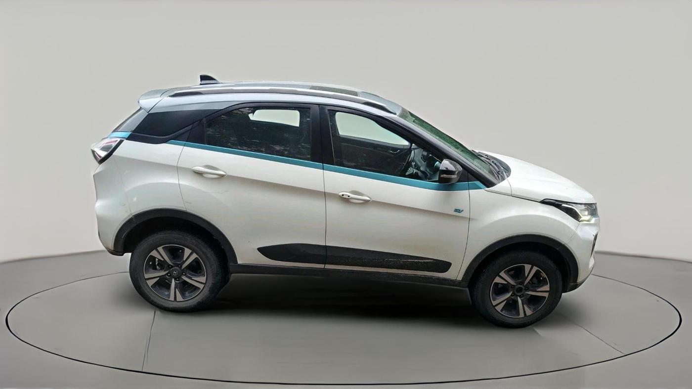 2023 Tata NEXON EV XZ PLUS LUX, Electric, Automatic, 72,163 km, exterior