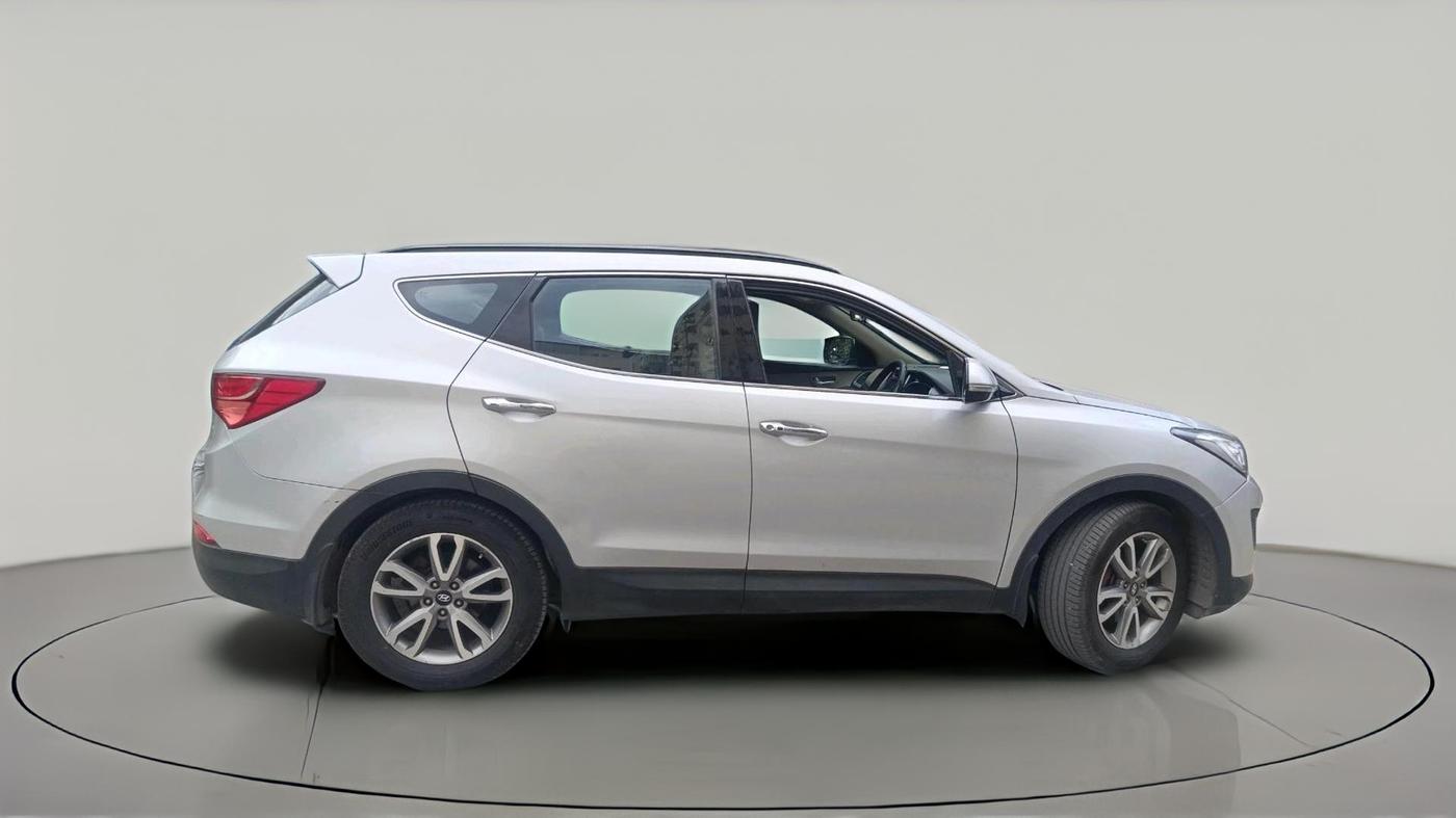 2014 Hyundai Santa Fe 4 WD AT, Diesel, Automatic, 1,35,151 km, exterior