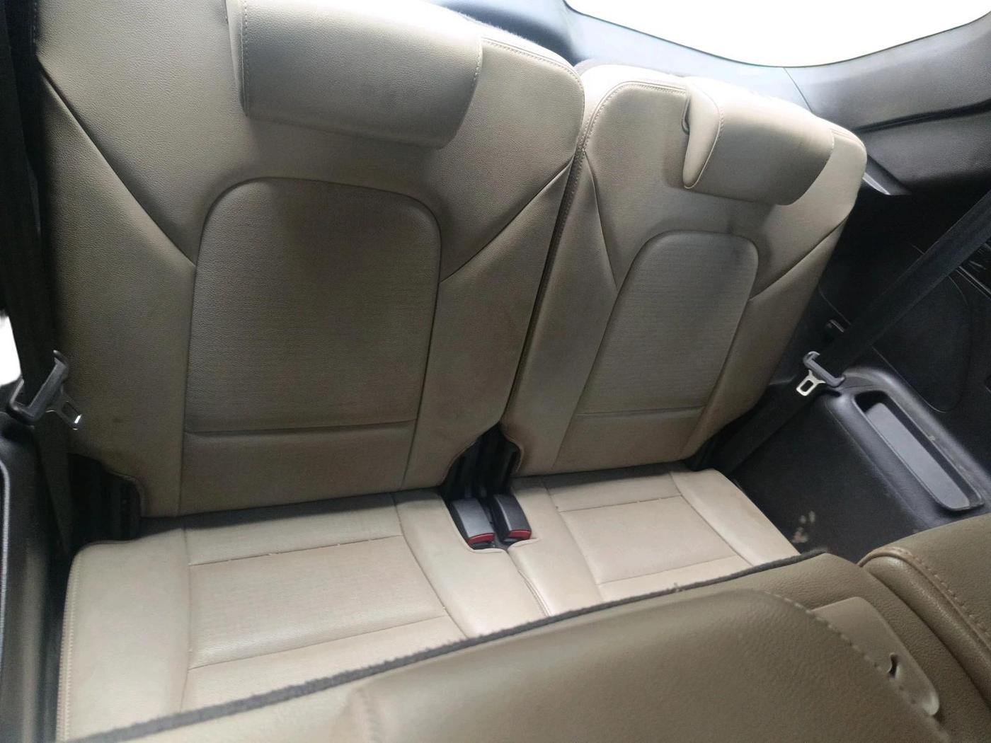 2014 Hyundai Santa Fe 4 WD AT, Diesel, Automatic, 1,35,151 km, interior