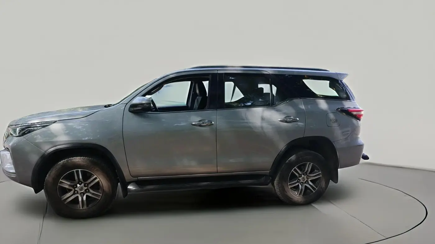 2021 Toyota Fortuner 4X2 MT 2.8 DIESEL, Diesel, Manual, 1,86,756 km, exterior