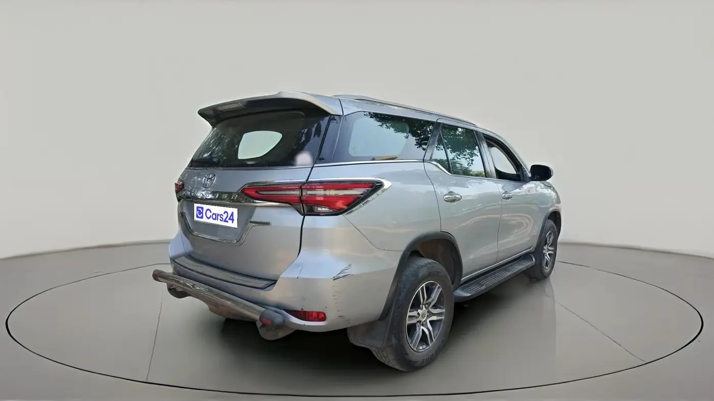 2021 Toyota Fortuner 4X2 MT 2.8 DIESEL, Diesel, Manual, 1,86,756 km, exterior