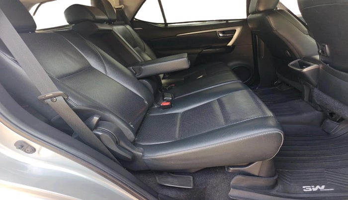 2021 Toyota Fortuner 4X2 MT 2.8 DIESEL, Diesel, Manual, 1,86,756 km, interior