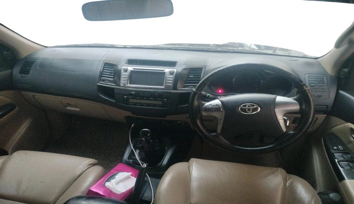 2014 Toyota Fortuner 3.0 4X2 MT, Diesel, Manual, 1,96,824 km, interior