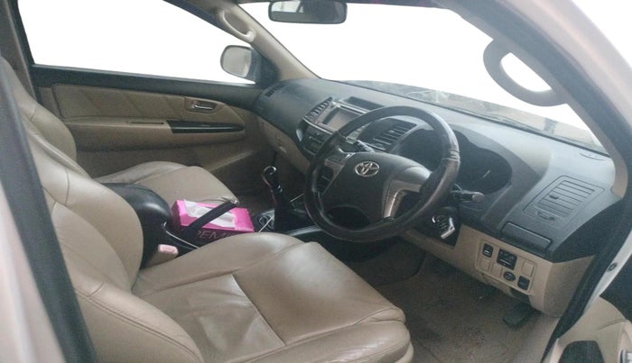 2014 Toyota Fortuner 3.0 4X2 MT, Diesel, Manual, 1,96,824 km, interior