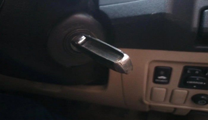 2014 Toyota Fortuner 3.0 4X2 MT, Diesel, Manual, 1,96,824 km, interior