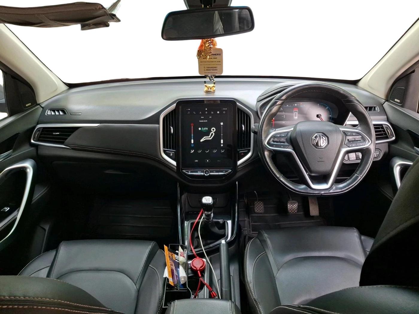 2019 MG HECTOR SHARP 2.0 DIESEL, Diesel, Manual, 1,00,717 km, interior