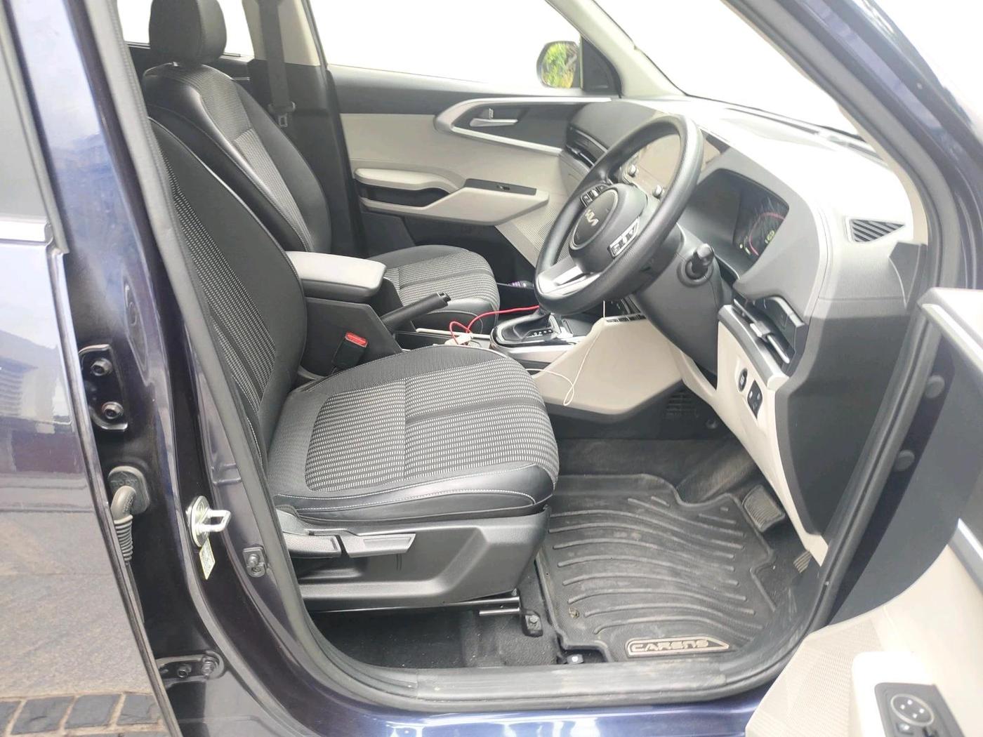 2023 KIA CARENS PRESTIGE PLUS 1.4 PETROL DCT 7 STR, Petrol, Automatic, 15,824 km, interior