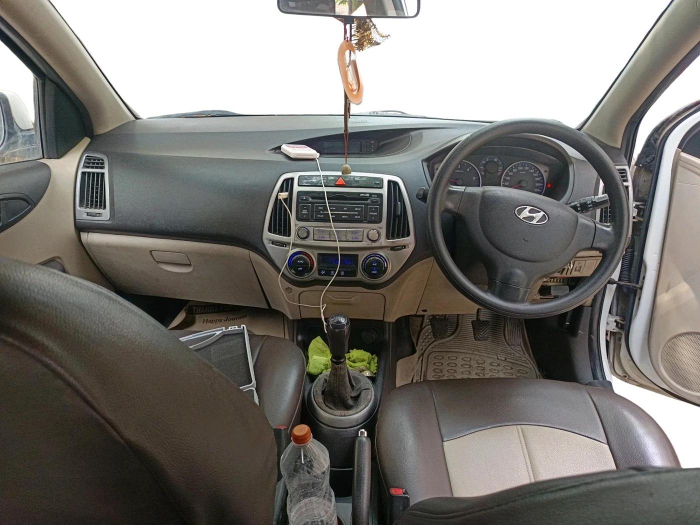 2012 Hyundai i20 MAGNA 1.4 CRDI, Diesel, Manual, 1,10,790 km, interior