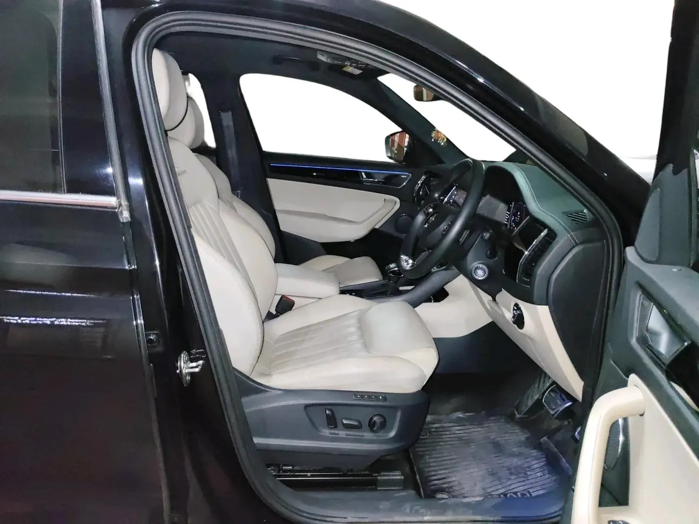 2023 Skoda Kodiaq L&K, Petrol, Automatic, 35,492 km, interior