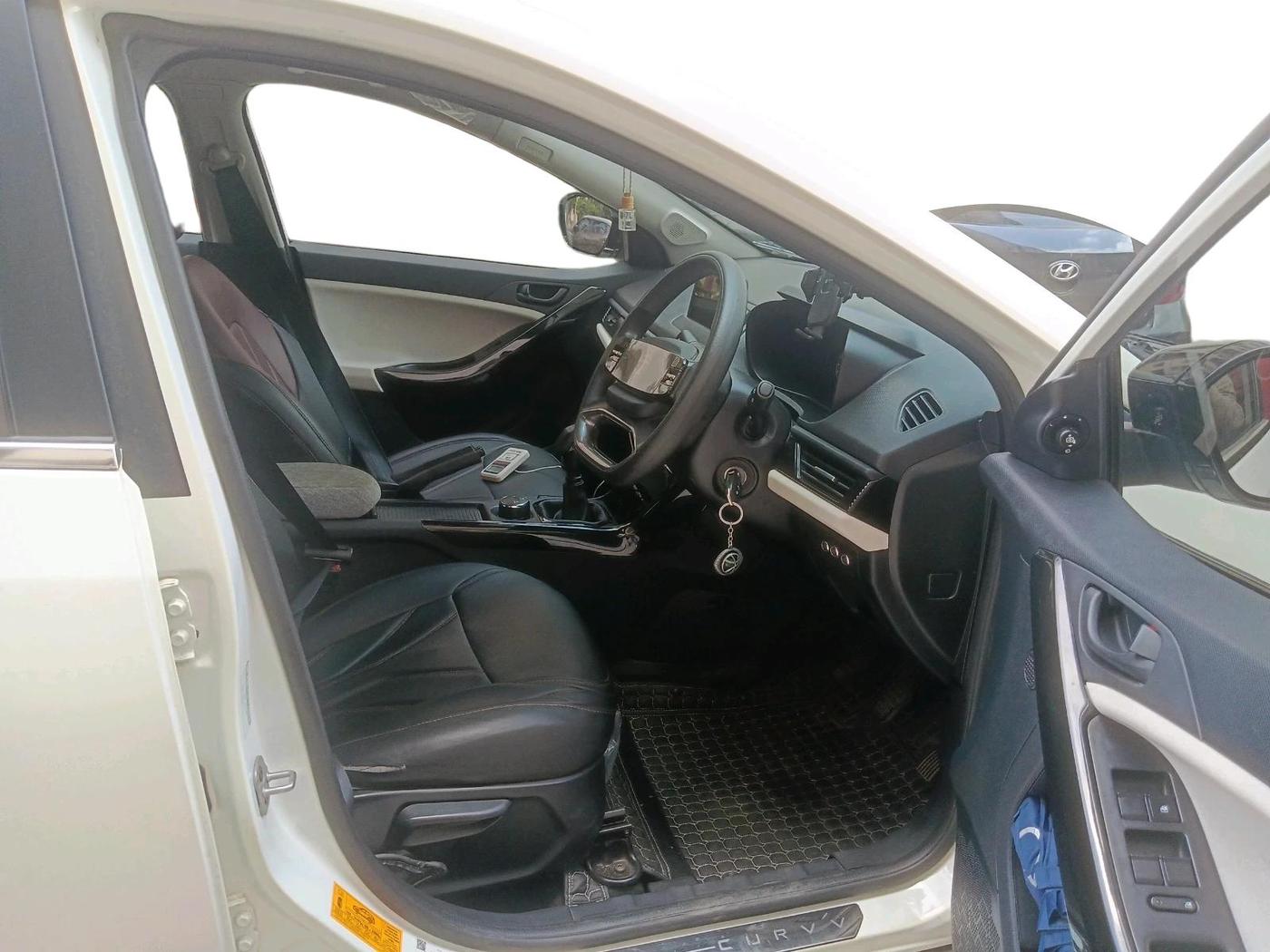 2025 Tata Curvv Pure Plus 1.2 Petrol 6MT, Petrol, Manual, 36,956 km, interior