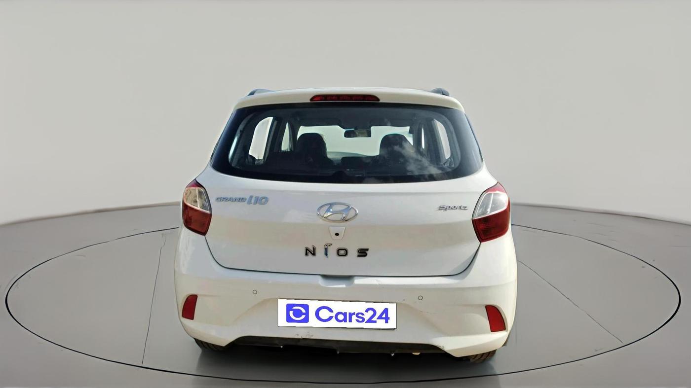 2022 Hyundai GRAND I10 NIOS SPORTZ U2 1.2 CRDI, Diesel, Manual, 39,058 km, exterior