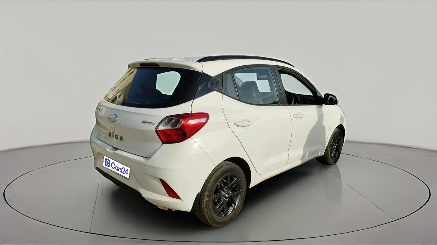 2022 Hyundai GRAND I10 NIOS SPORTZ U2 1.2 CRDI, Diesel, Manual, 39,058 km, exterior