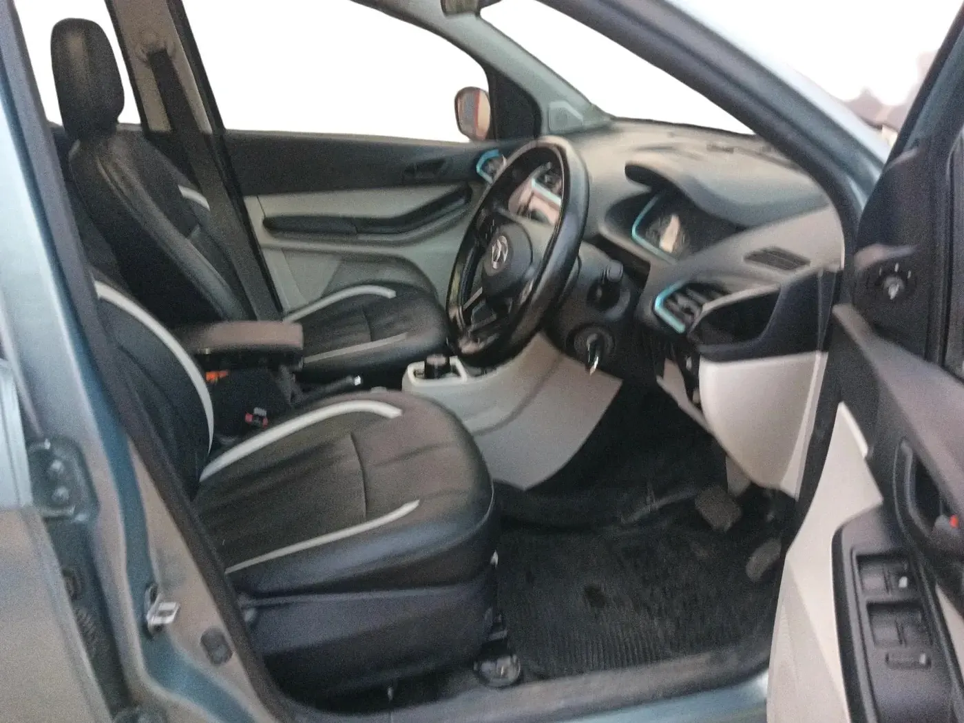 2023 Tata TIAGO EV XT LONG RANGE, Electric, Automatic, 54,082 km, interior