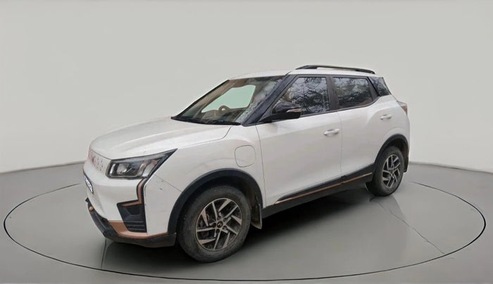 2023 Mahindra XUV400 EL 7.2 KW, Electric, Automatic, 1,09,521 km, exterior