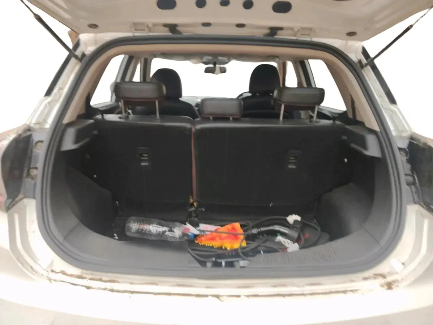 2023 Mahindra XUV400 EL 7.2 KW, Electric, Automatic, 1,09,521 km, exterior