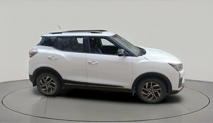 2023 Mahindra XUV400 EL 7.2 KW, Electric, Automatic, 1,09,521 km, exterior