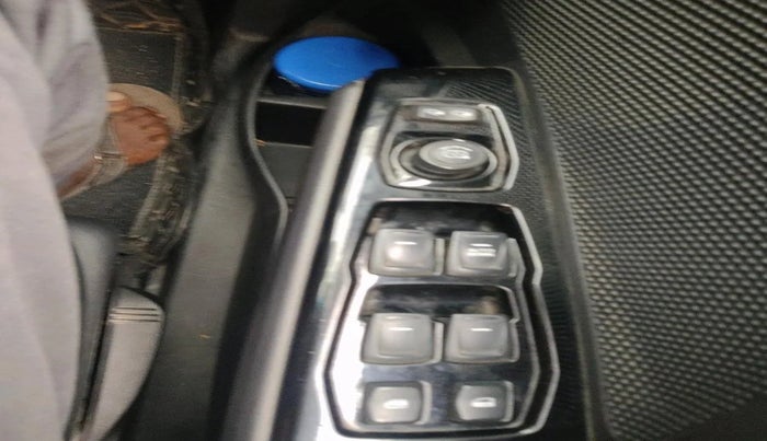 2023 Mahindra XUV400 EL 7.2 KW, Electric, Automatic, 1,09,521 km, interior