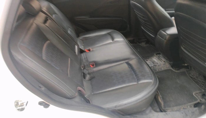 2023 Mahindra XUV400 EL 7.2 KW, Electric, Automatic, 1,09,521 km, interior