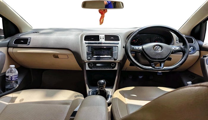 2017 Volkswagen Vento HIGHLINE DIESEL 1.5, Diesel, Manual, 1,22,946 km, interior