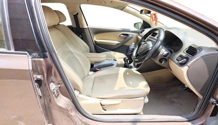 2017 Volkswagen Vento HIGHLINE DIESEL 1.5, Diesel, Manual, 1,22,946 km, interior