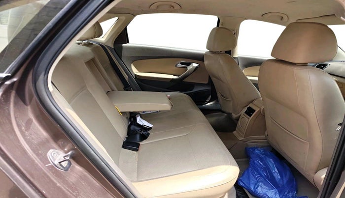 2017 Volkswagen Vento HIGHLINE DIESEL 1.5, Diesel, Manual, 1,22,946 km, interior