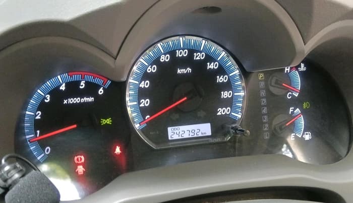 2013 Toyota Fortuner 3.0 4X2 AT, Diesel, Automatic, 2,42,792 km, interior