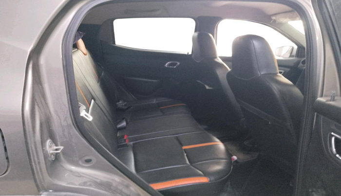 2018 Renault Kwid RXT 1.0 AMT (O), Petrol, Automatic, 47,815 km, interior